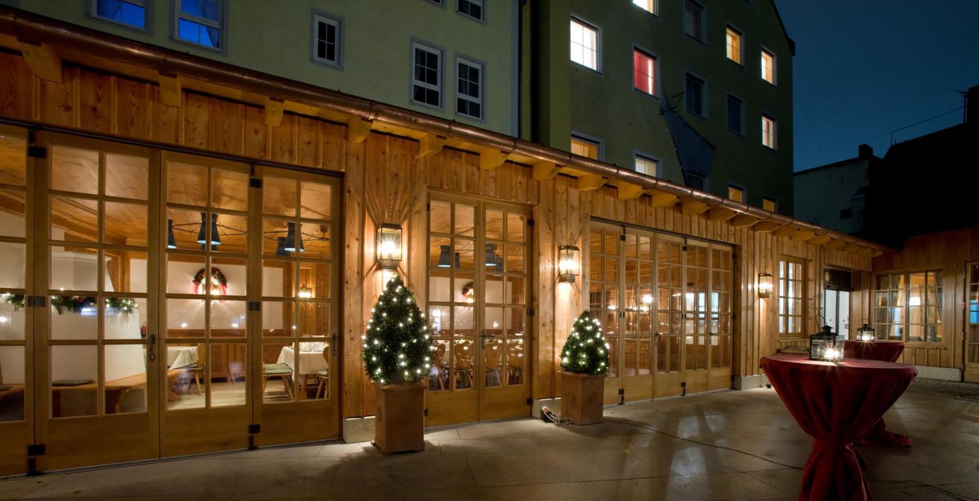 Hotel Goldene Sonne Landshut Exterior foto